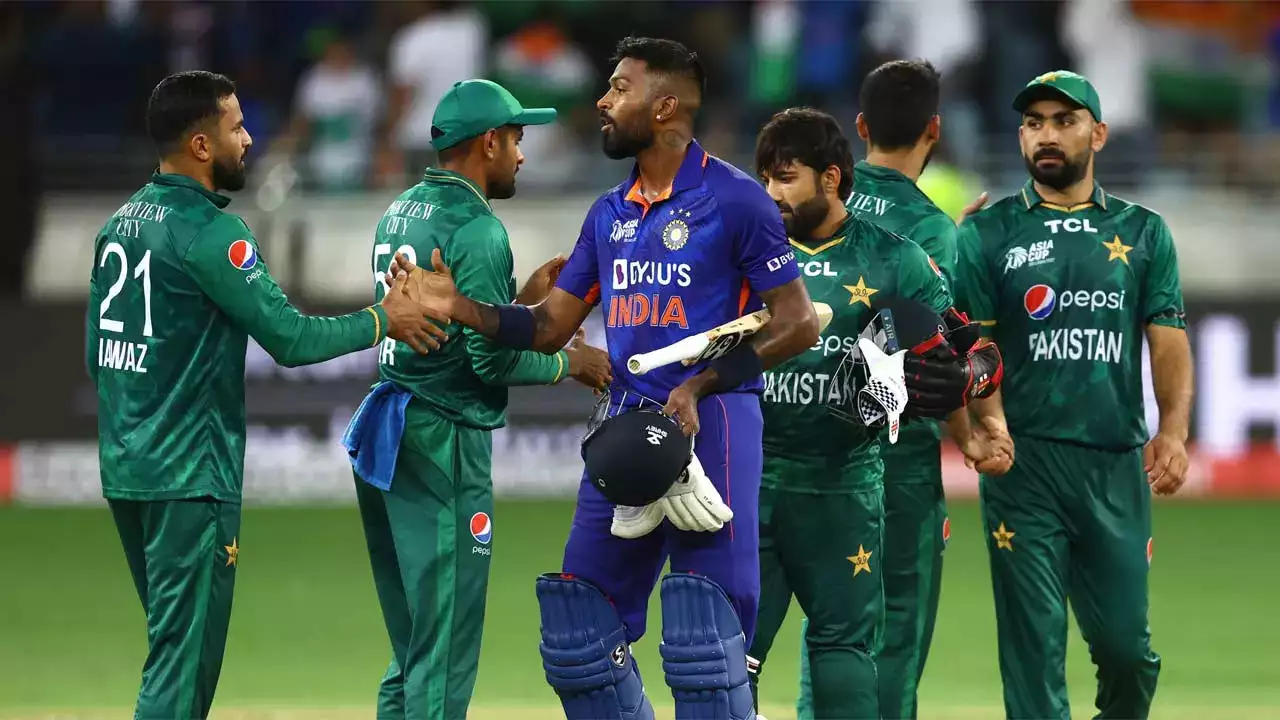 IND vs PAK: Rohit Sharma के इन 2 खतरनाक फैसलों से जीती टीम इंडिया, Pakistan को इस बड़ी शिकस्त का करना पढ़ा सामना