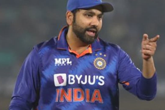 Big News! IND vs BAN: Live मैच में बुरी तरह बेकाबू हुए रोहित, टीम इंडिया के इस खिलाड़ी को सरेआम दे दी गाली, भड़के फैंस, देखें वीडियो