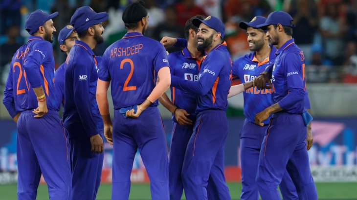 IND vs SA: साउथ अफ्रीका सीरीज से हो गया बाहर, Rohit Sharma को T20 वर्ल्ड कप जिताएगा ये खतरनाक खिलाड़ी!