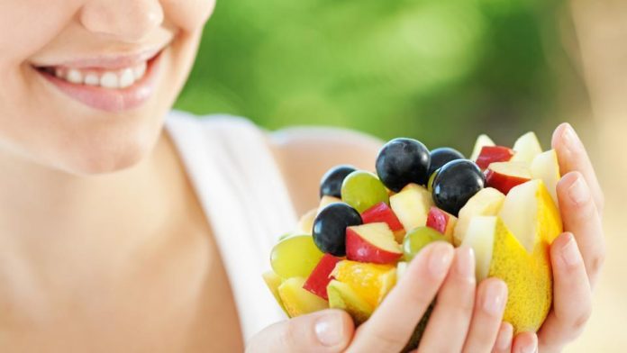 Health Best Tips: रात में भूलकर भी न करें इन फलों का सेवन, बिगड़ सकती है सेहत, check here