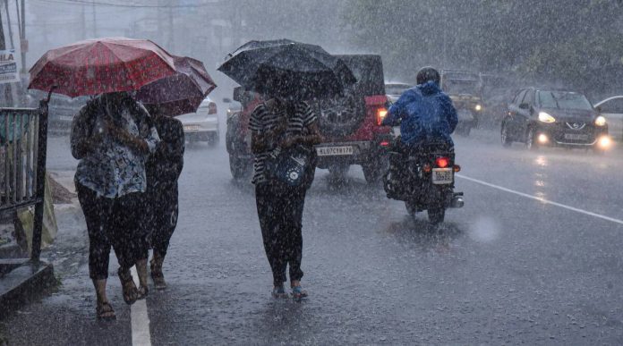 मौसम विभाग का आज का पूर्वानुमान: गुजरात के 15 से ज्यादा जिलों में आज भारी बारिश होगी