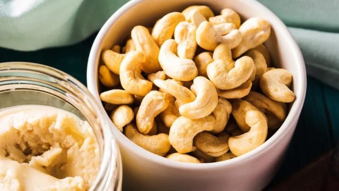 10 Interesting Health Benefits of Cashews You Must Know
