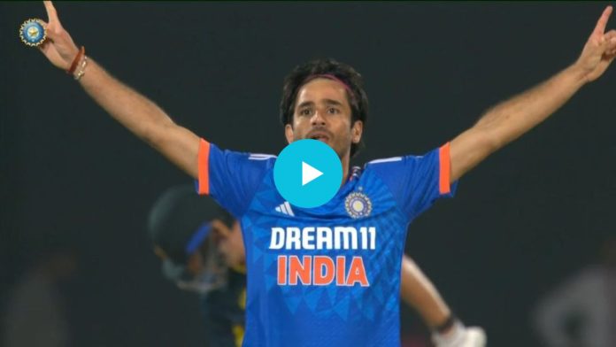 Ravi Bishnoi uproots AUS batsman's stump, watch viral video