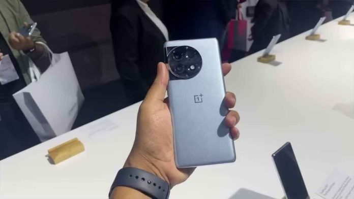 One Plus's strongest 5G smartphone, with 50MP camera and powerful battery, will last a whole week on a single charge