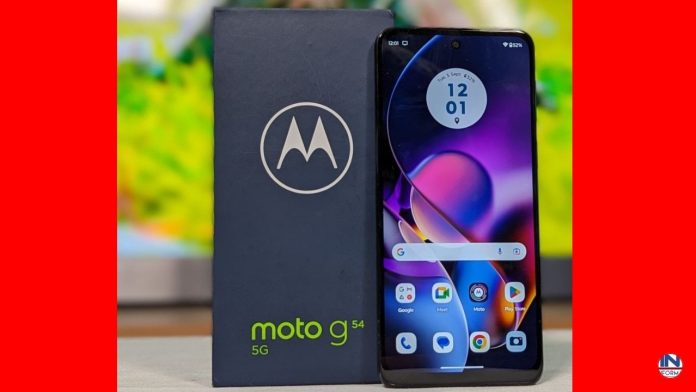 गरीबों का जिगरी दोस्त बना Motorola, लॉन्च किया का सबसे तगड़ा 5G स्मार्टफोन, जानिए कीमत, फीचर्स....