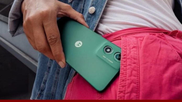 Motorola स्मार्टफोन खरीदने का सुनहरा मौका, पावरफुल फोन में मिलेगा तगड़ा प्रोसेसर, जानिए कीमत और सबकुछ