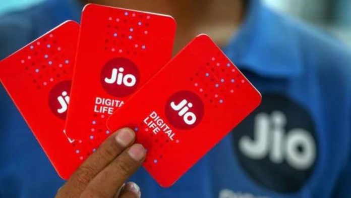 Jio users' luck shines; 28GB data and unlimited calls for Rs 249