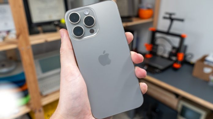 iPhone 15 Pro Max