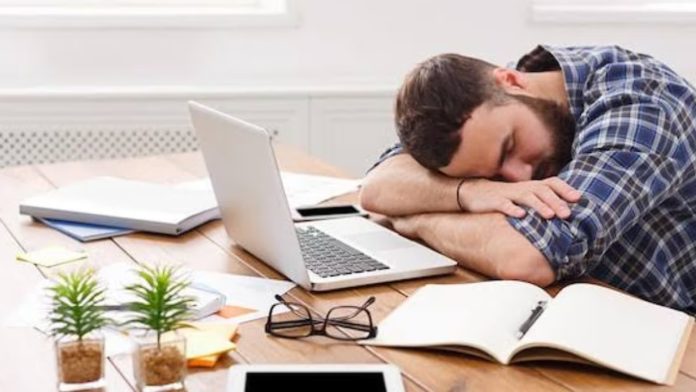 What to do if you sleep in the office?