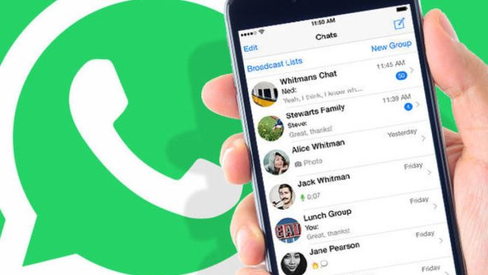 WhatsApp ला रहा ये धांसू फीचर, यूजर्स AI से बना पाएंगे ग्रुप फोटो